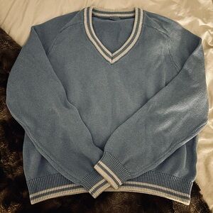 Brandy Melville Blue and White V-Neck Sweater